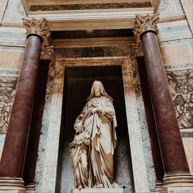 Pantheon, Italy