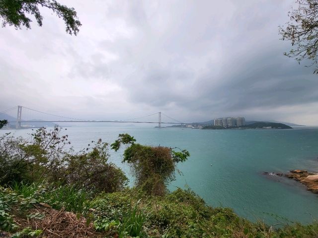 青山公路海岸線景色怡人