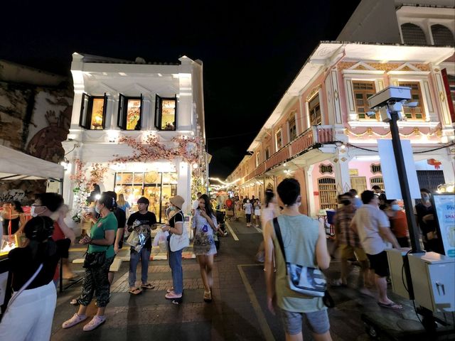 ถนนคนเดิน หลาดใหญ่ 