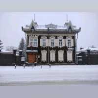 An exhibition of unusual sculptures on lake Baikal