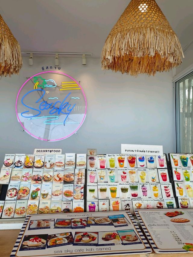 SEA SKY cafe คาเฟ่ริมทะเลหาดทรายแก้ว เกาะเสม็ด