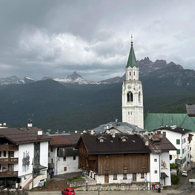 Hotel Alaska Cortina โลเคชั่นสุดเริ่ดในเมืองยอดฮิต