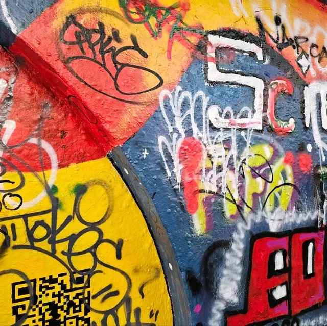 悉尼大學校園內的塗鴉隧道🎨🎭