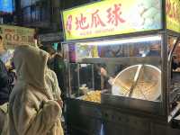 เดินตลาดนัดกลางคืน RAOHE Night Market