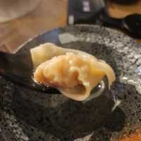 必食油麻地滾爺椰子雞煲