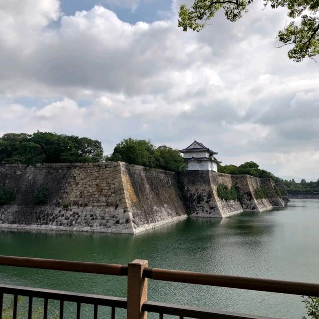 「大阪城」：遠離喧囂，盡情感受城堡之美