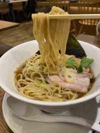 大阪堺筋本町の船ビル地下にある本町製麺所中華そば工房