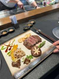 日本師傅親自烹調鐵板燒  A4和牛融化大滿足