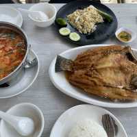 Sea you soon cafe’ : คาเฟ่ริมชายหาดบางแสน