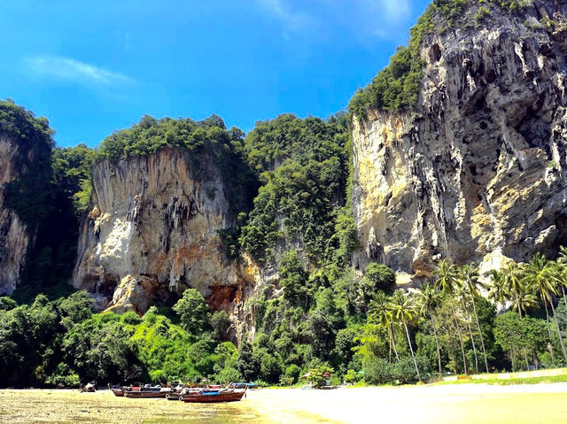 Tonsai Beach