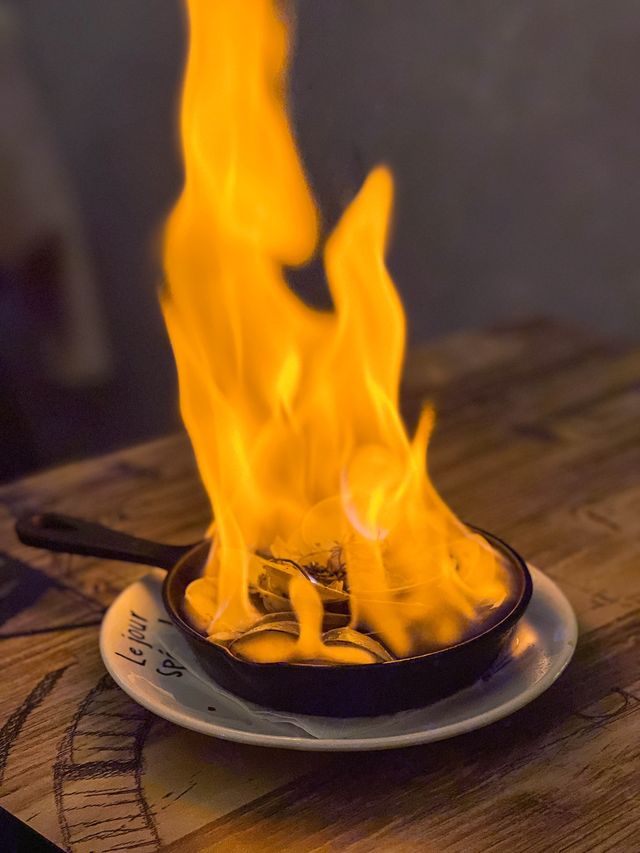  《銅鑼灣樓上西餐 必食火魔醉蜆》