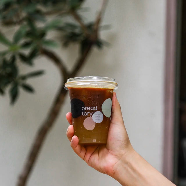 Breadtory คาเฟ่มินิมอล ย่ายรังสิต