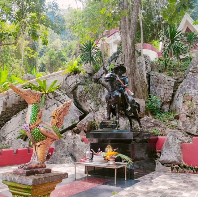 วัดเขาขุนพนม จังหวัดนครศรีธรรมราช