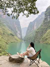Quan’s Camping: Eat & Sleep by Nho Que River