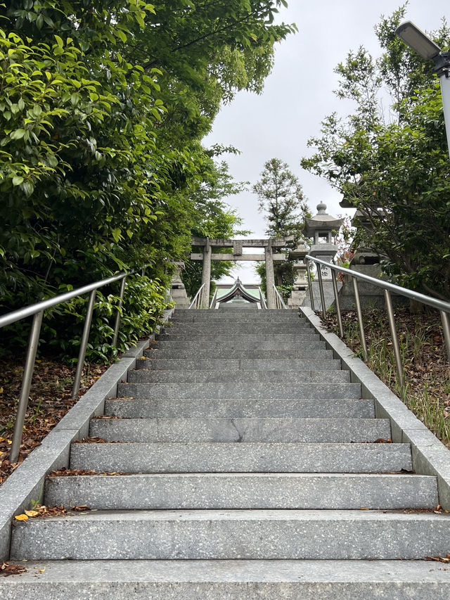 【北九州神社】長い階段を登った先にある本城八幡神社