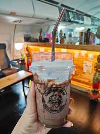 คาเฟ่เครื่องบินสุดชิค Coffee War Café 