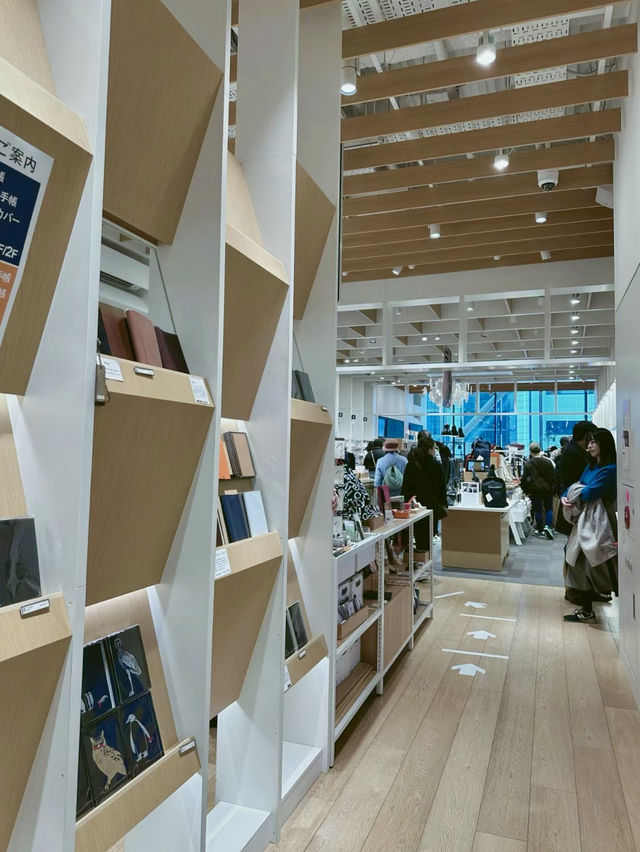 日本百年最大文具屋「Itoya」文具控天堂