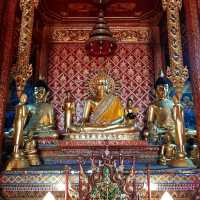 วัดพระสิงห์ กราบสักการะพระพุทธสิหิงค์(พระสิงห์)