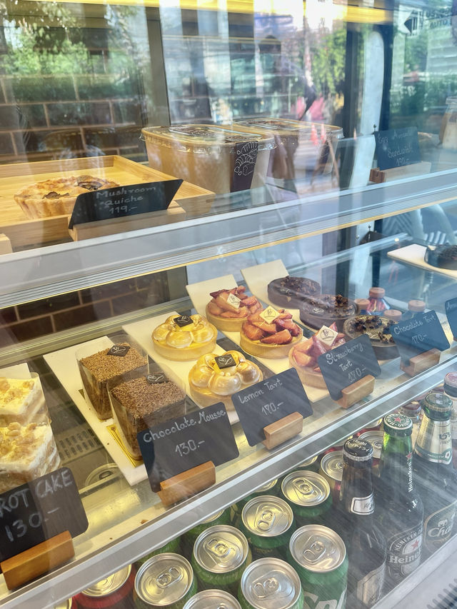 Beyond Bread Cafe  🍞 Ekkamai