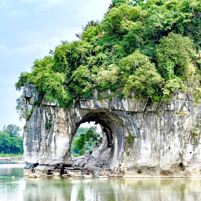 🐘 Uncover the Wonders of Elephant Trunk Hill 🏔️