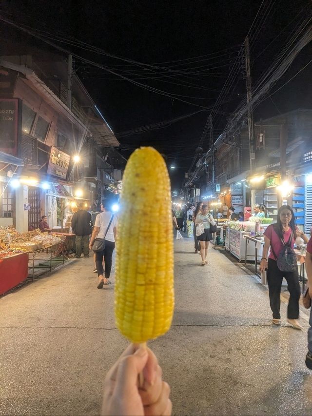ถนนคนเดิน "เชียงคาน" เดินชิลๆ ริมแม่น้ำโขง