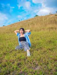 ถ่ายรูปเล่นที่ภูเขาหญ้า ระนอง