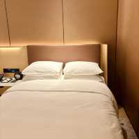 "Renaissance Zhuhai Hotel: Luxury and Comfort in Guangdong Province"