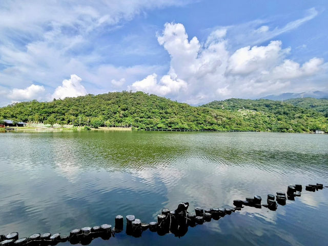 龍潭湖-三面環山，景色秀麗，輕鬆易行
