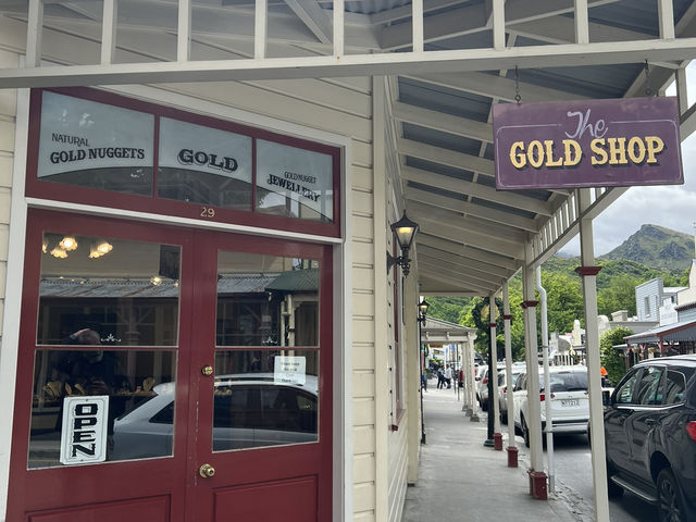 Charming quirky gold rush town! 