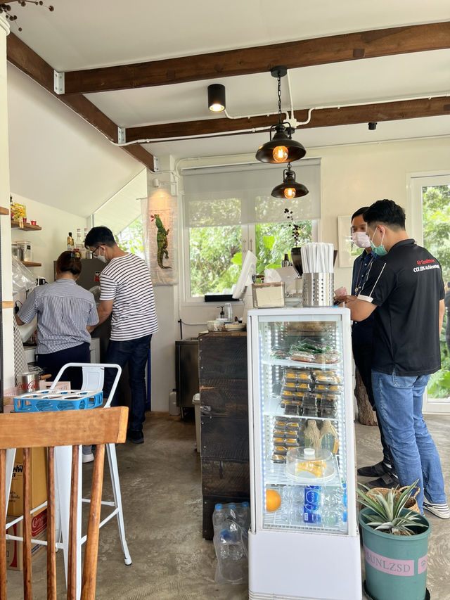 Tonyang cafe ปลวกแดง