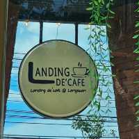 ร้าน แลนด์ดิ้ง เดอ คาเฟ่
