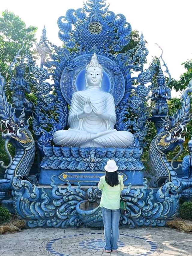 วัดร่องเสือเต้น |  Blue Temple 