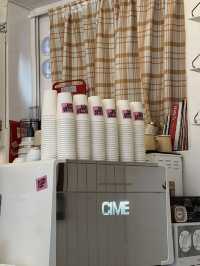 คาเฟ่ย่านซองซู glitter cakery cafe