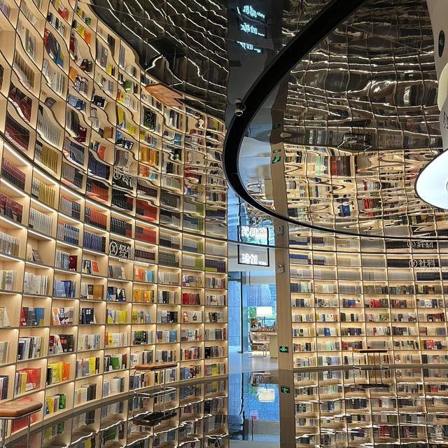 充滿科幻的書店