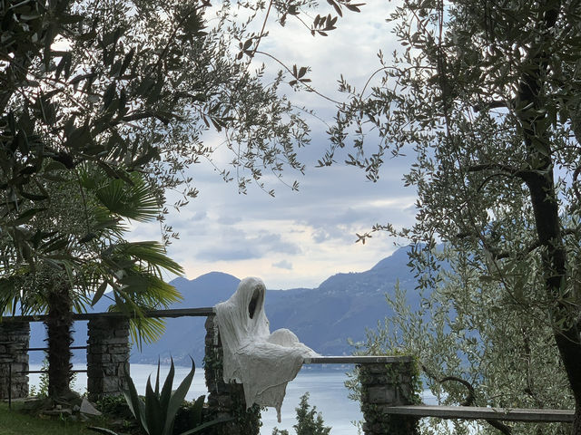 Hike to Castello di Vezio from Varenna