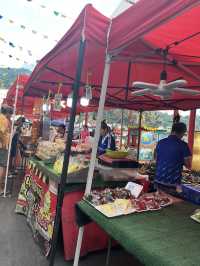 【タイ･パトン🇹🇭】屋台がずらりと並ぶ市場！激安で食べれるシーフード屋台🦐