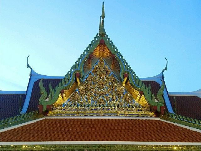 ชมความงาม..ลานพลับพลามหาเจษฎาบดินทร์