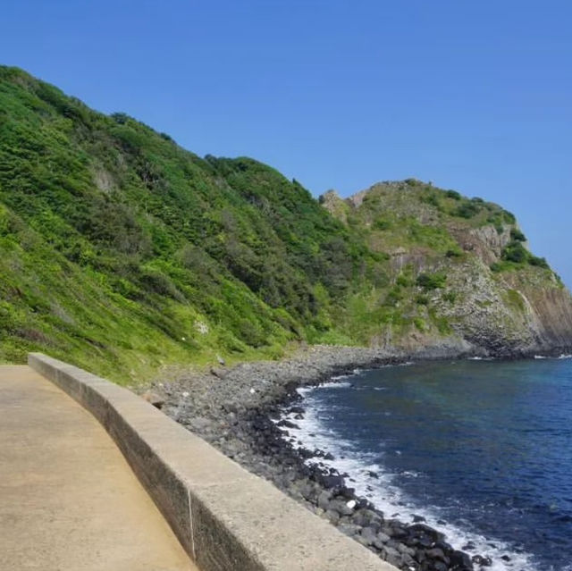 芥屋大門，玄武岩海蝕洞