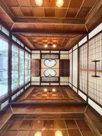 【滋賀】敷地全体がアートな築200年の豪商屋敷