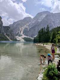阿爾卑斯山的珍珠，東多洛米蒂的絕美景點：布萊埃斯湖 Lago di Braies