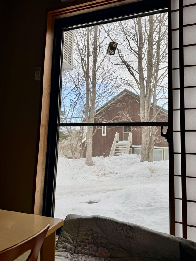 🛏️ 秒殺貴價 Ski In & Out 酒店｜安比高原的溫馨小酒店🌲❄️  