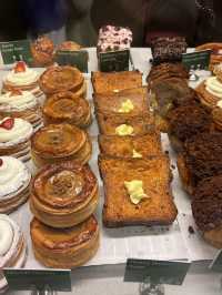 🍰 Sweet Escapes: 8 Must-Try Dessert Spots in Kuala Lumpur 🍩🍨