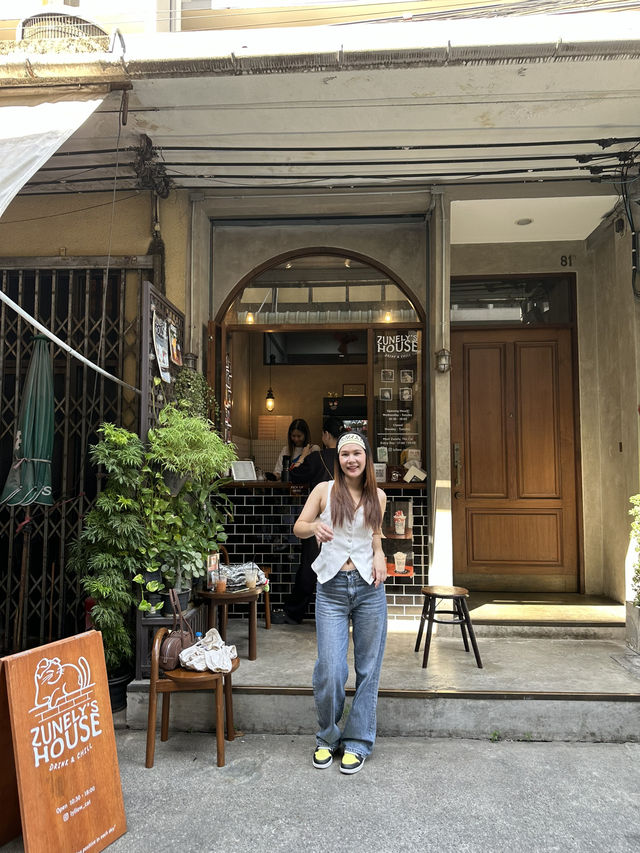☕️ ร้านกาแฟสุดชิคย่านท่าเตียน Zunely's House