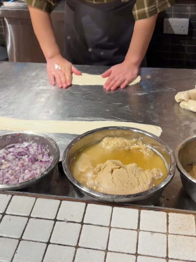 Mon Chinese Beef Roti: KL’s Viral Crispy Flatbread Lands in VivoCity