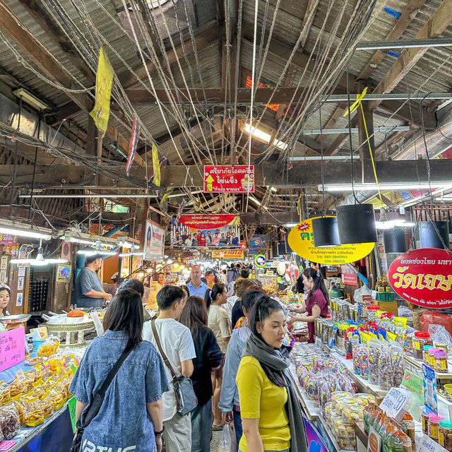 เดินเพลิน🚶กินเเพลิน 👄 ตลาดน้ำดอนหวาย นครปฐม