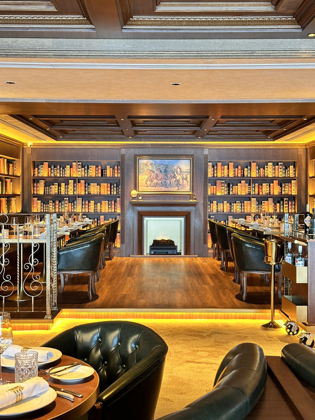 🇭🇰 圖書館主題海景法國餐廳📚✨𝗟𝗶𝗯𝗿𝗮𝗿𝘆 𝘁𝗵𝗲𝗺𝗲 𝘀𝗲𝗮-𝘃𝗶𝗲𝘄 𝗙𝗿𝗲𝗻𝗰𝗵 𝗿𝗲𝘀𝘁𝗮𝘂𝗿𝗮𝗻𝘁 🌹