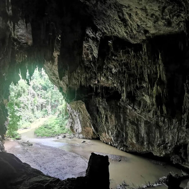 Nam Lod Cave: A Hidden Gem in Thailand