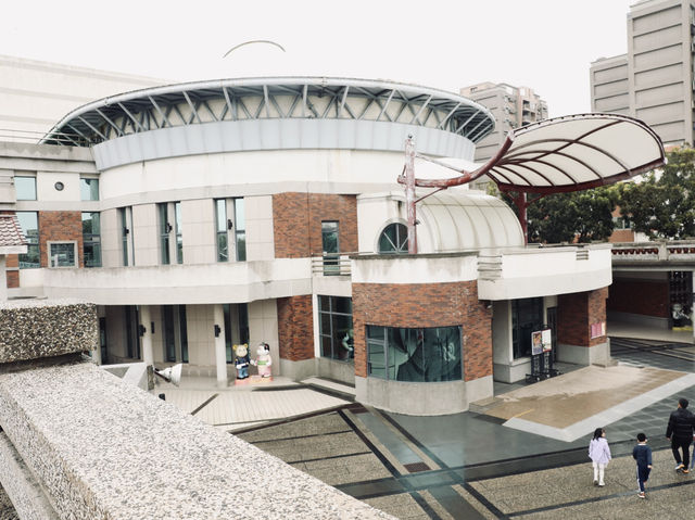 臺中市打卡景點港區藝術中心——假日藝文休閒好去處