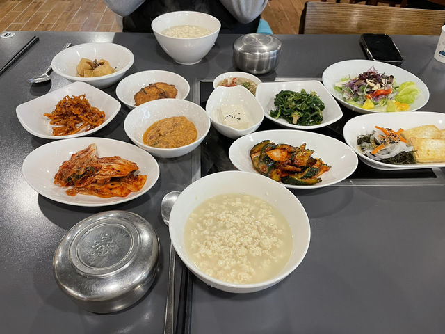 속이 따뜻해지는 순두부정식 한그릇 어떠세요?