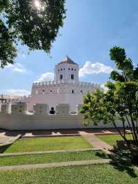 Phra Sumen Fort